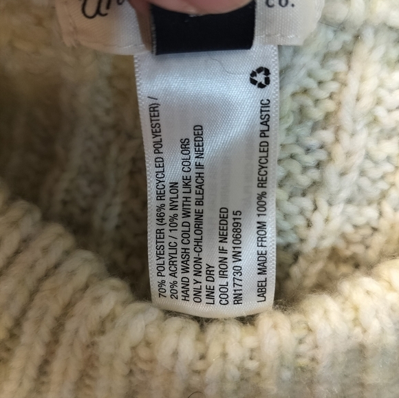 (1350) Universal Thread Women's Cream Sleeveless Knit Vest One Size - Picture 7 of 8